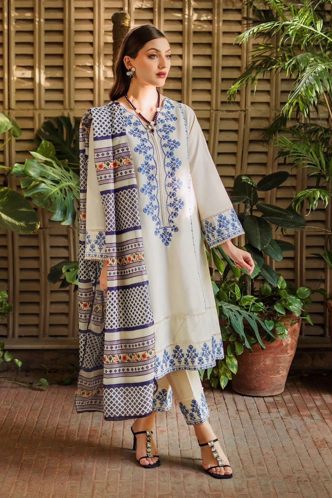 3PC EMBROIDERED DHANAK DRESS  WA-88 RP