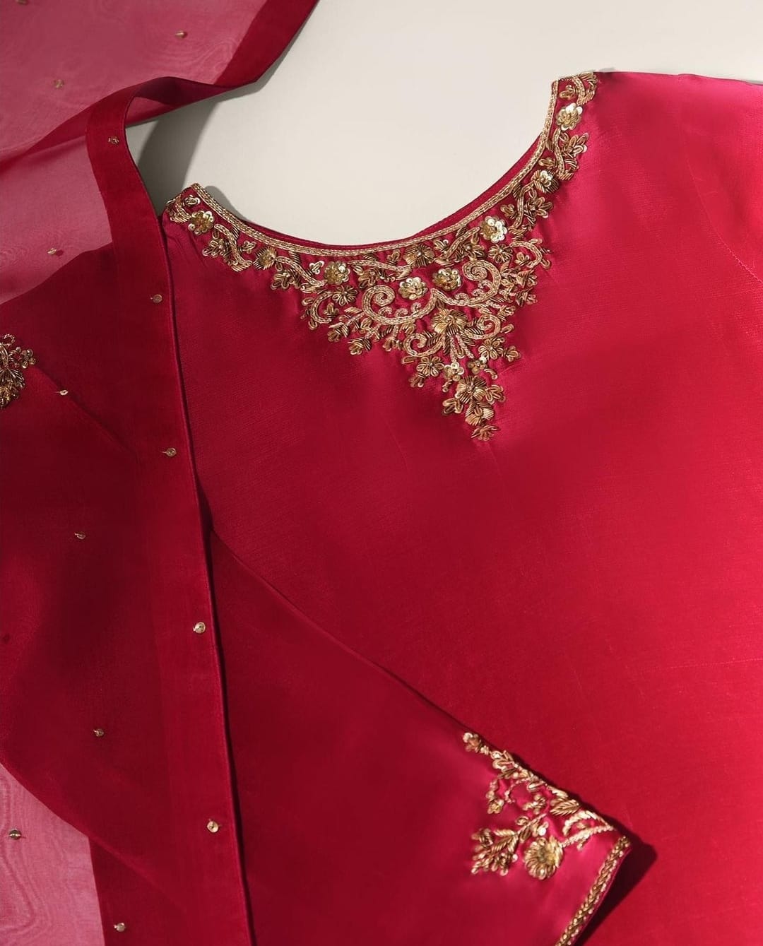 SEERA RED- HEMEL SILK