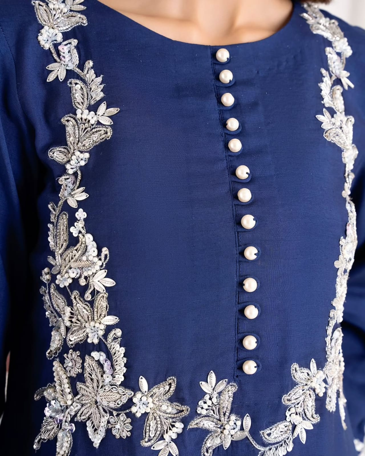 ILIANA NAVY BLUE- HEMEL SILK