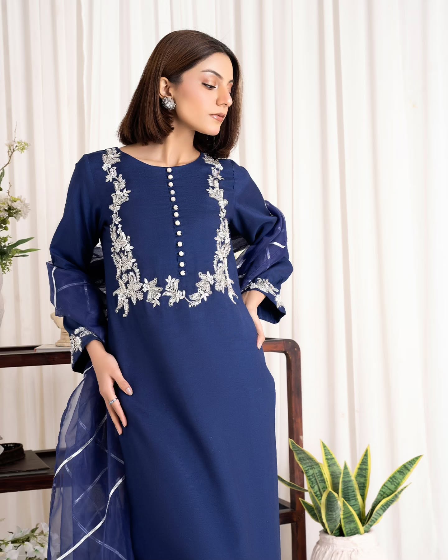ILIANA NAVY BLUE- HEMEL SILK