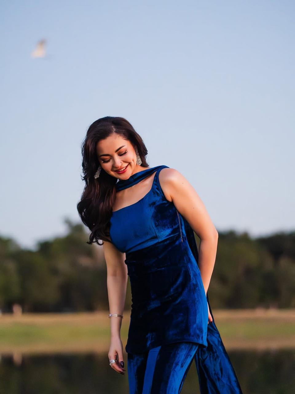 WA-HANI VELVET   STITCH