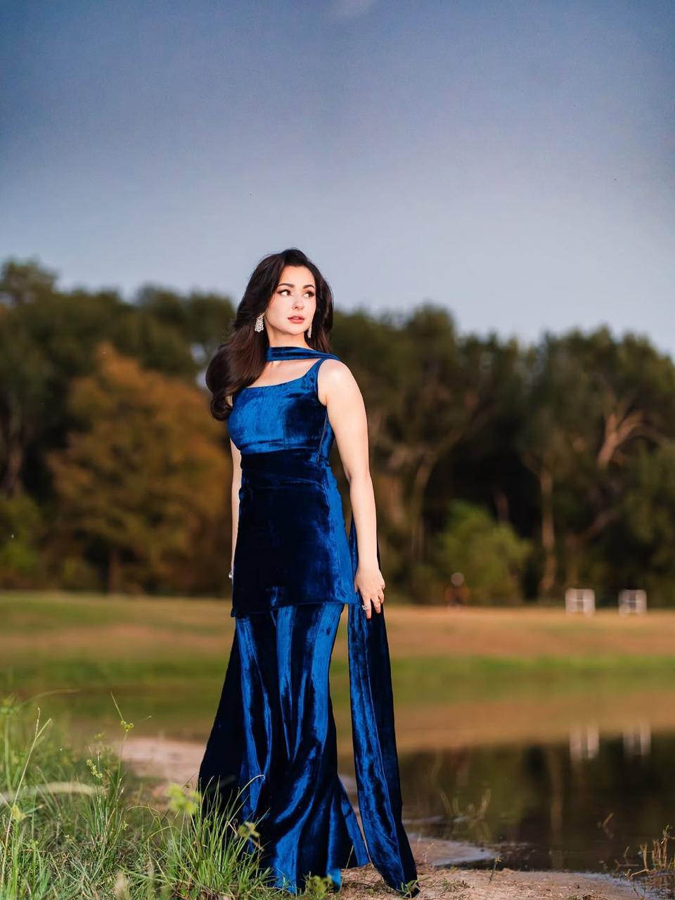 WA-HANI VELVET   STITCH