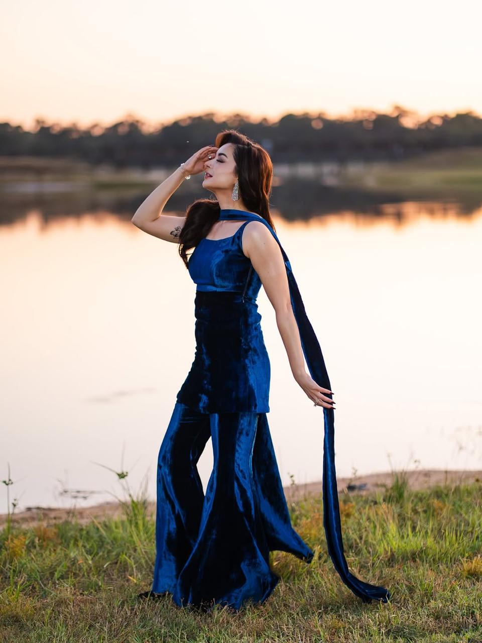 WA-HANI VELVET   STITCH